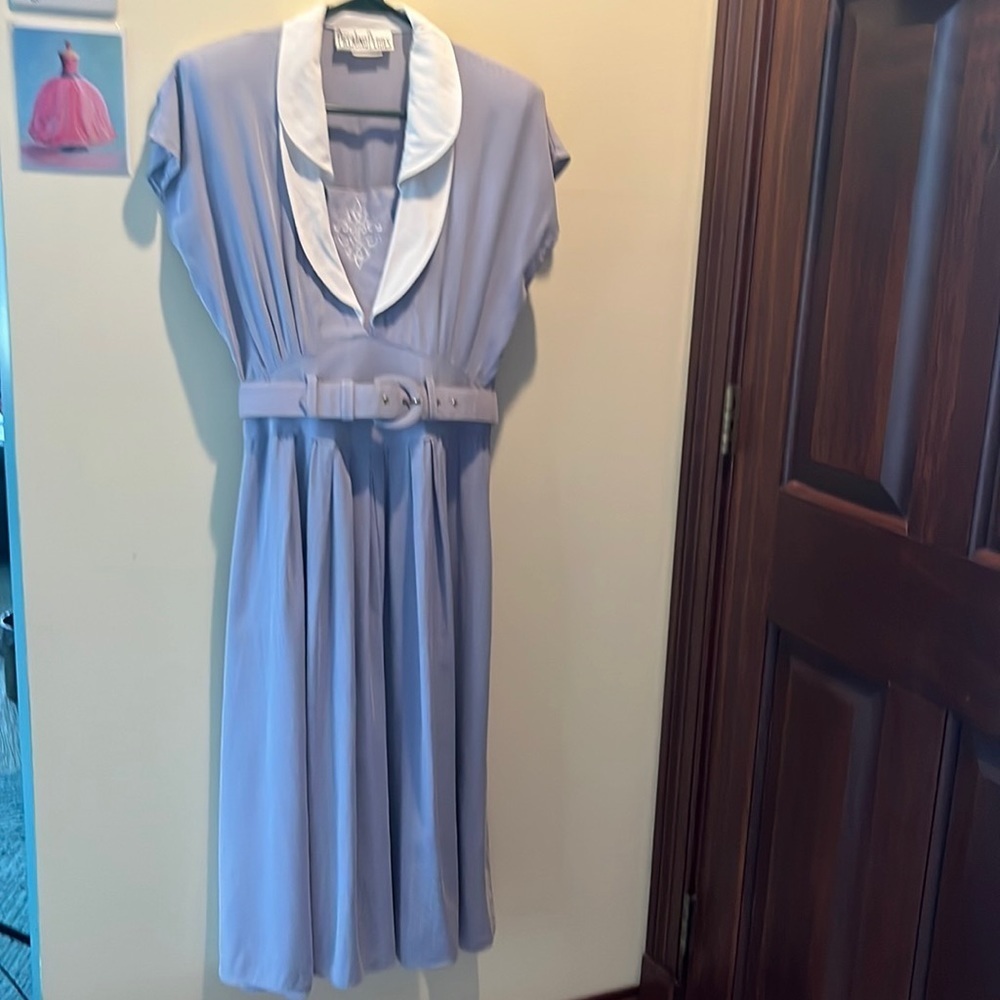 Piccalino Petites 🎉HP🎉Blue/white mini vertical  Striped Dress  Midi    Size 6P